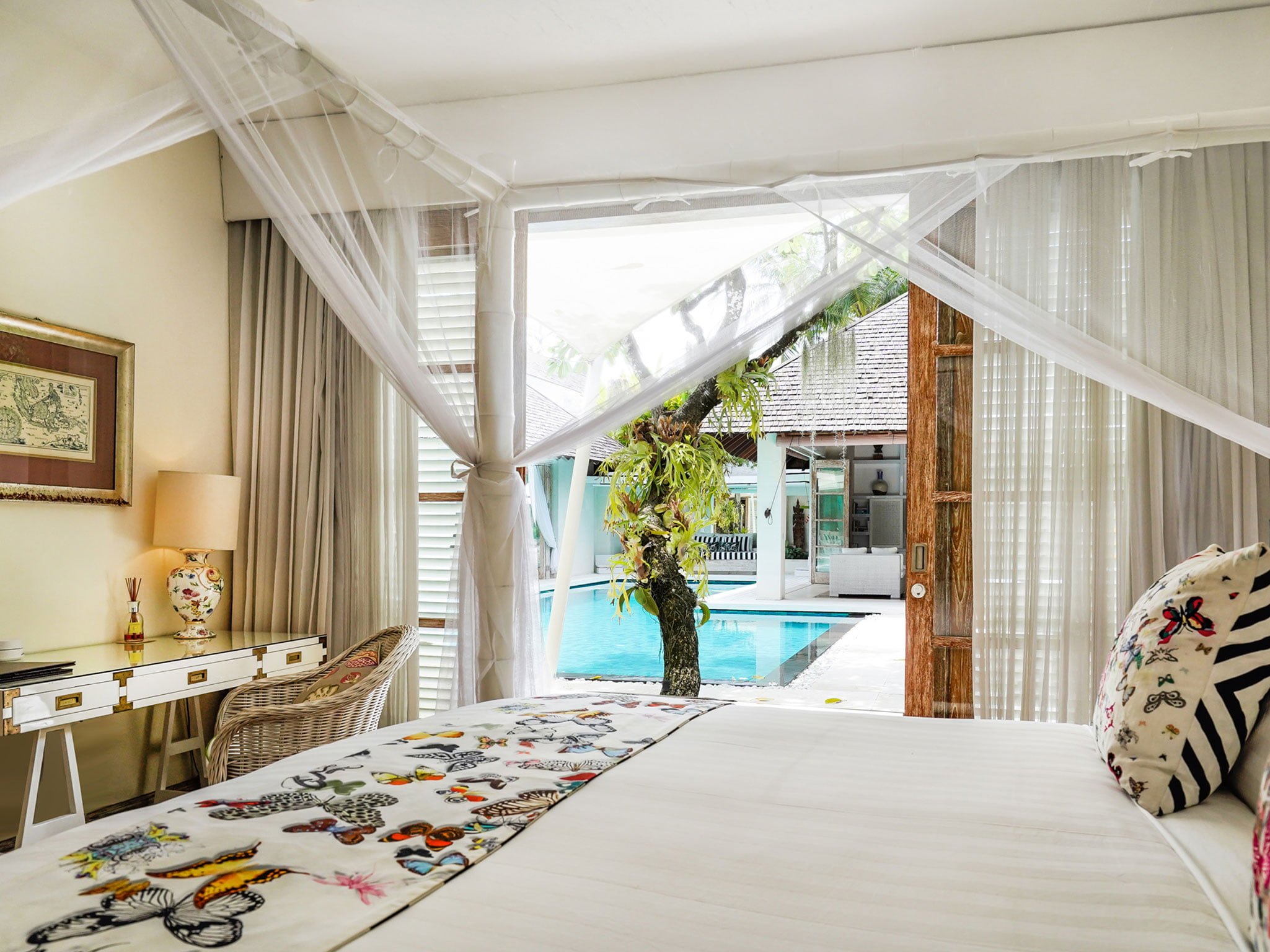 005 villa jajaliluna bedroom with pool view