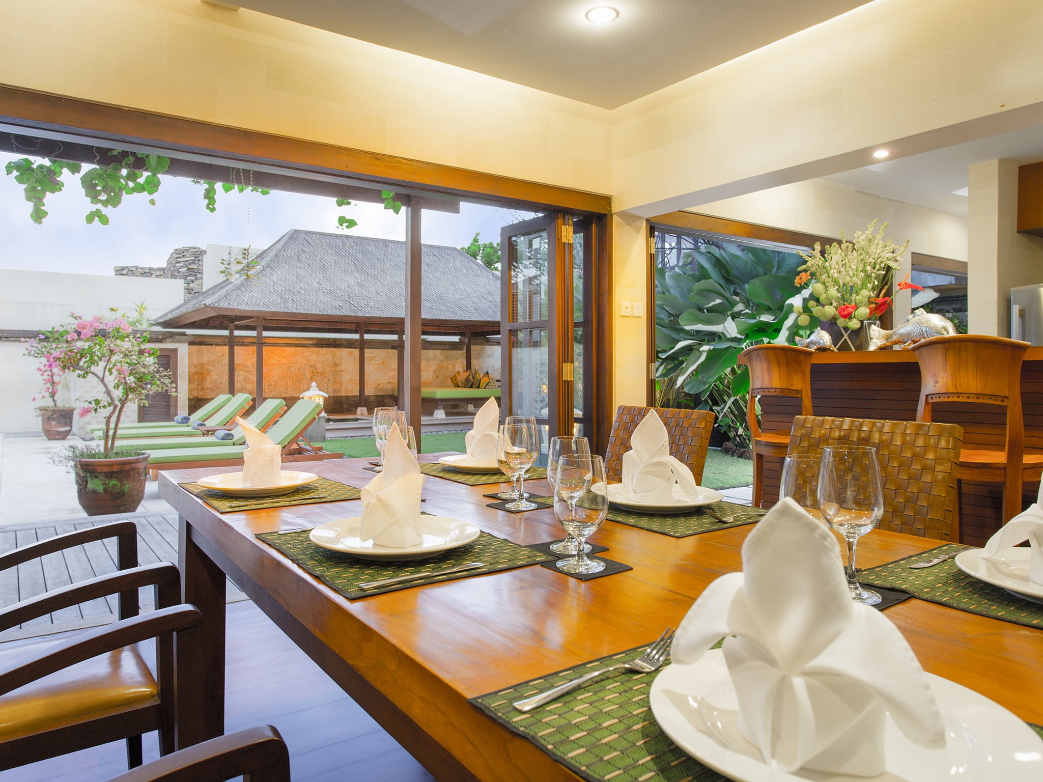 06 villa bayu gita residence dining