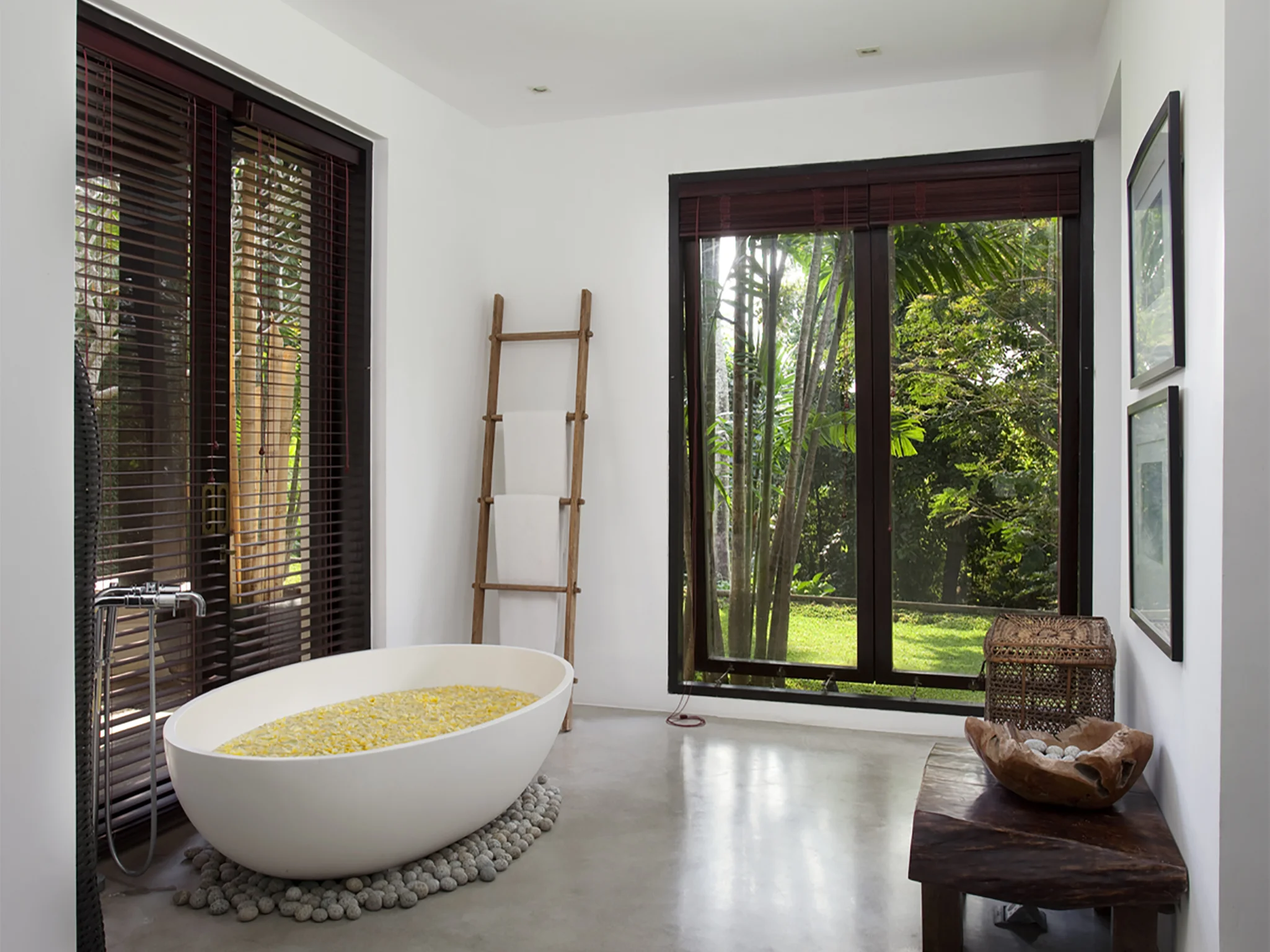 11. villa hana bathroom