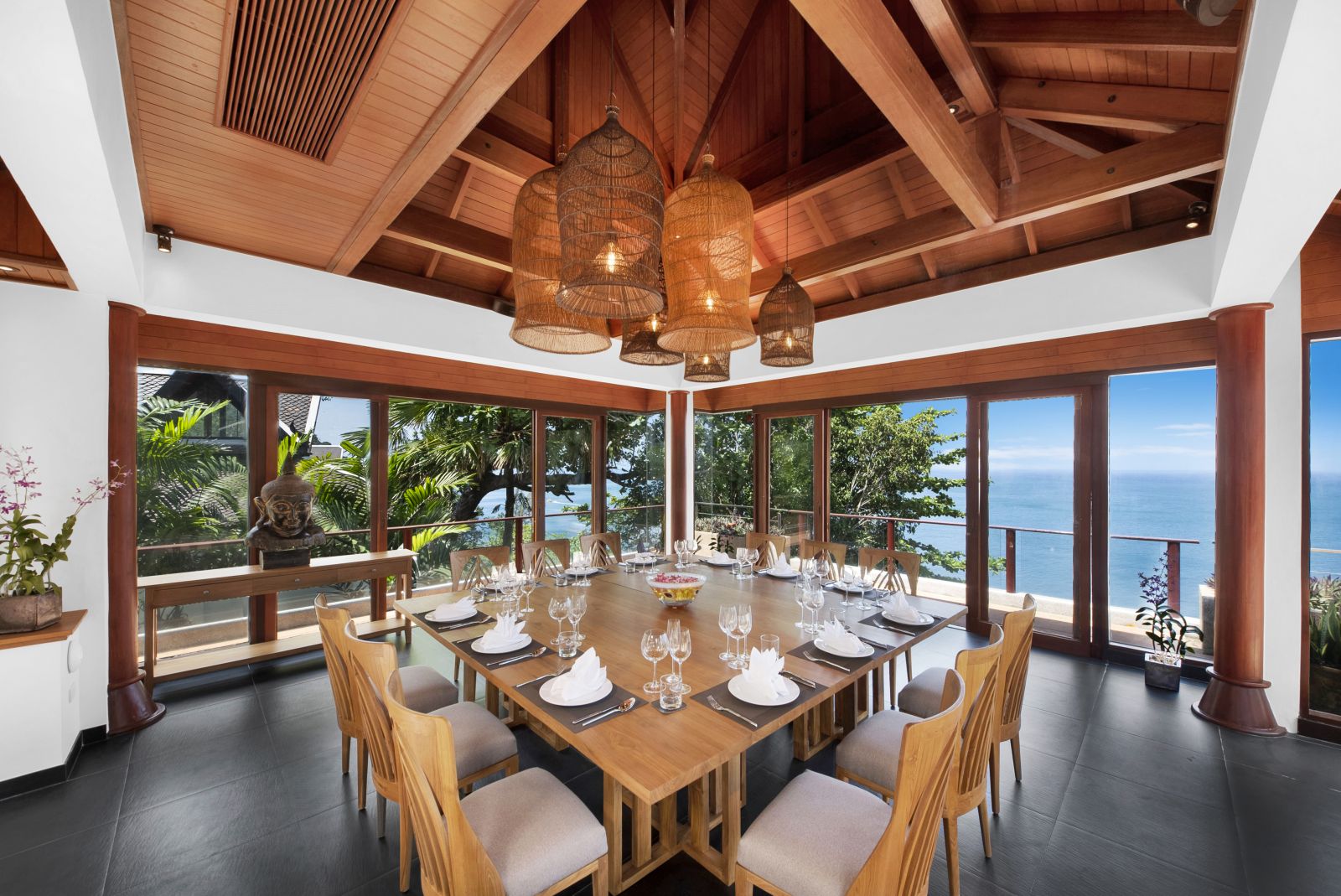 15 villa horizon dining room