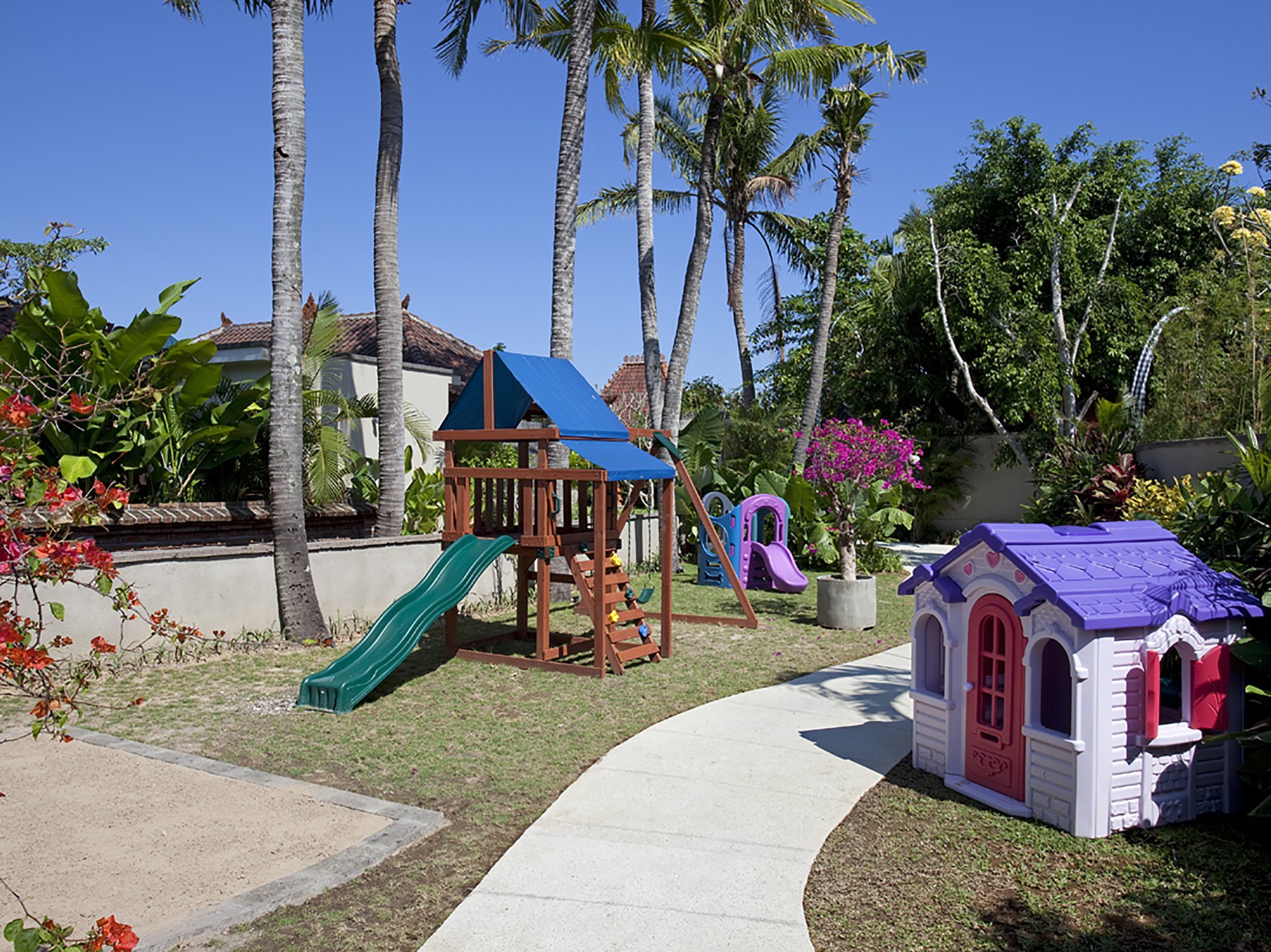 15. dea villas playground 1