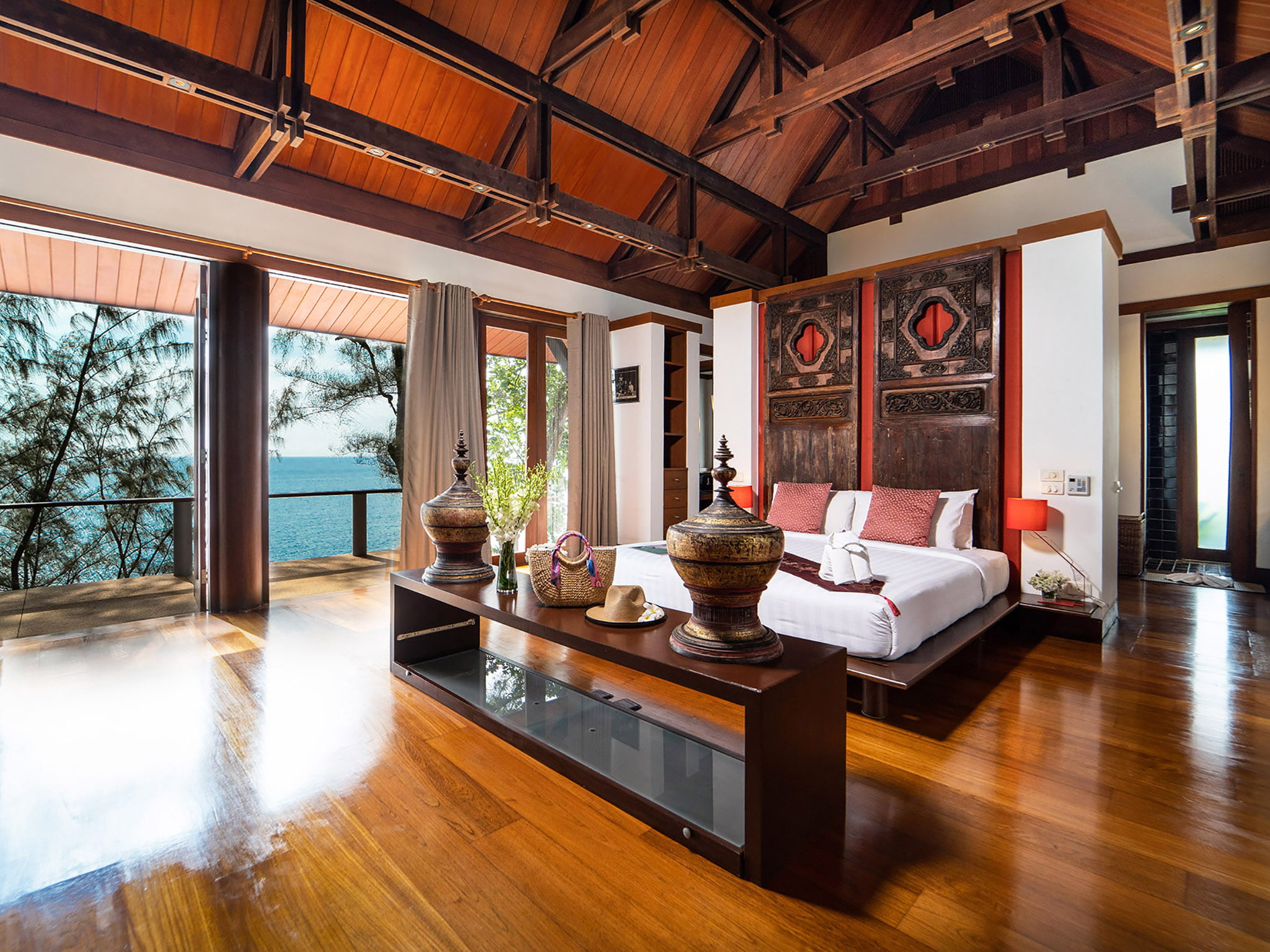 4. villa chada luxurious master bedroom design