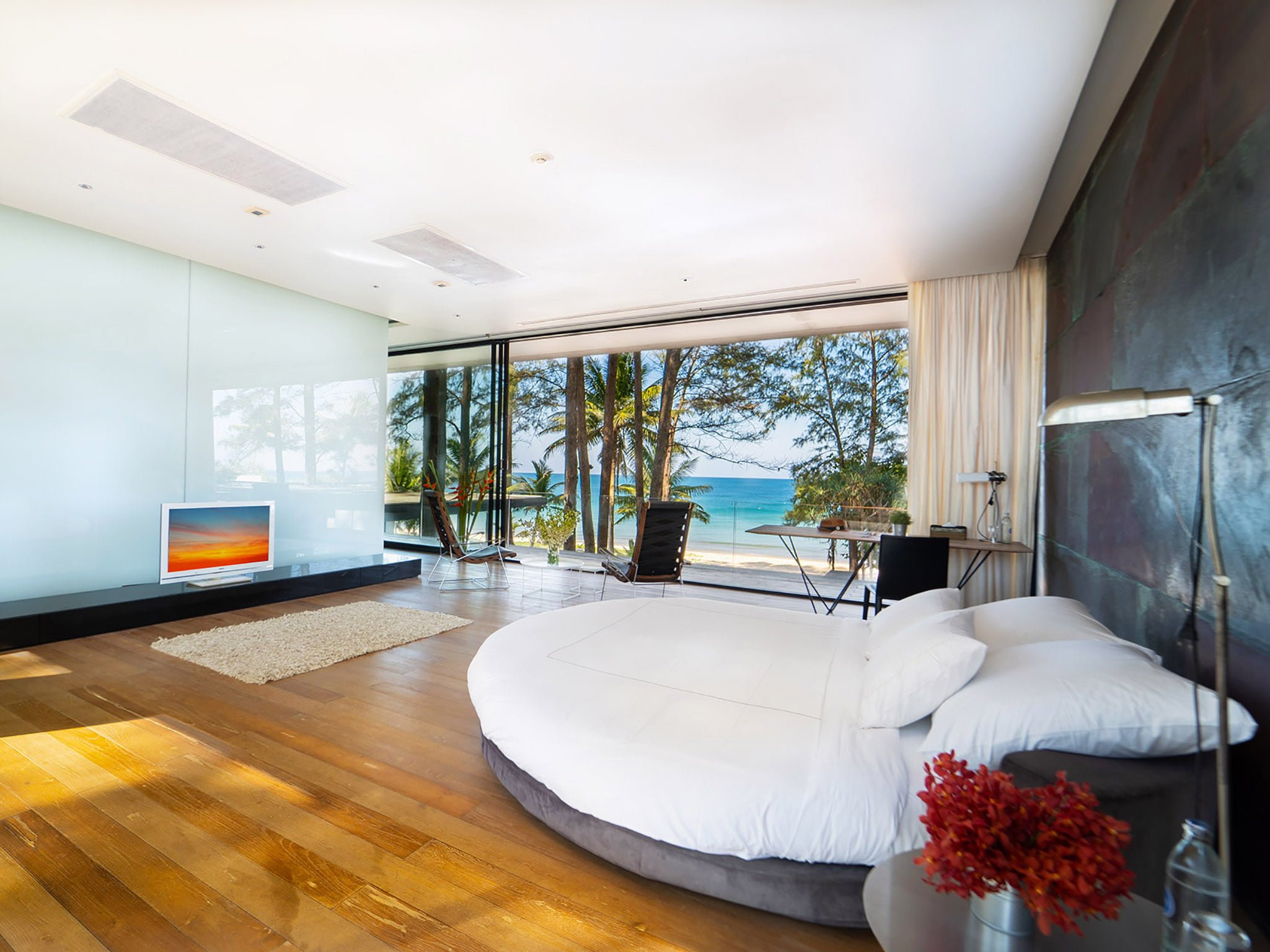 5. grand villa noi master suite a with beautiful view