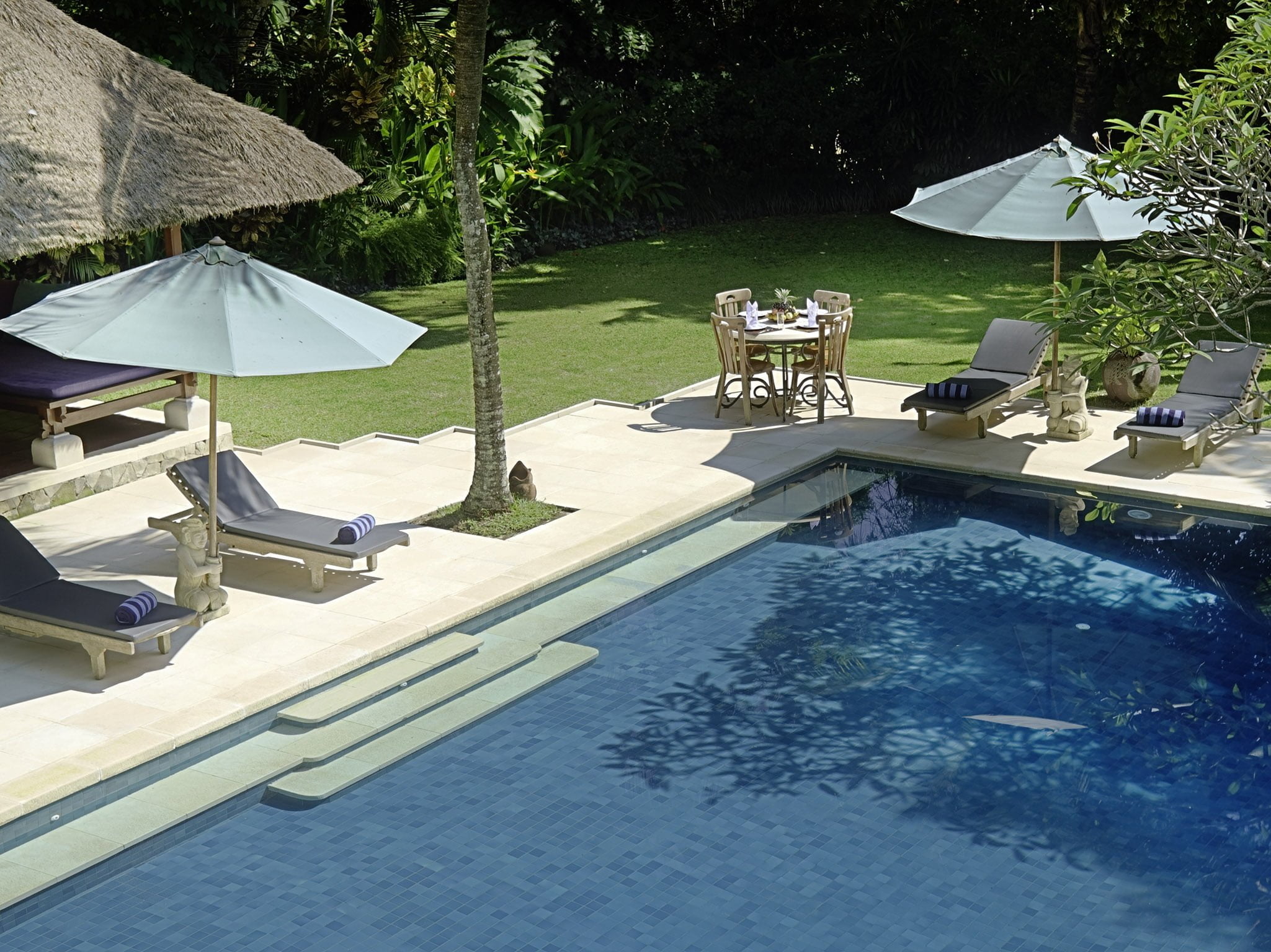 7. villa alamanda pool deck breakfast set 2