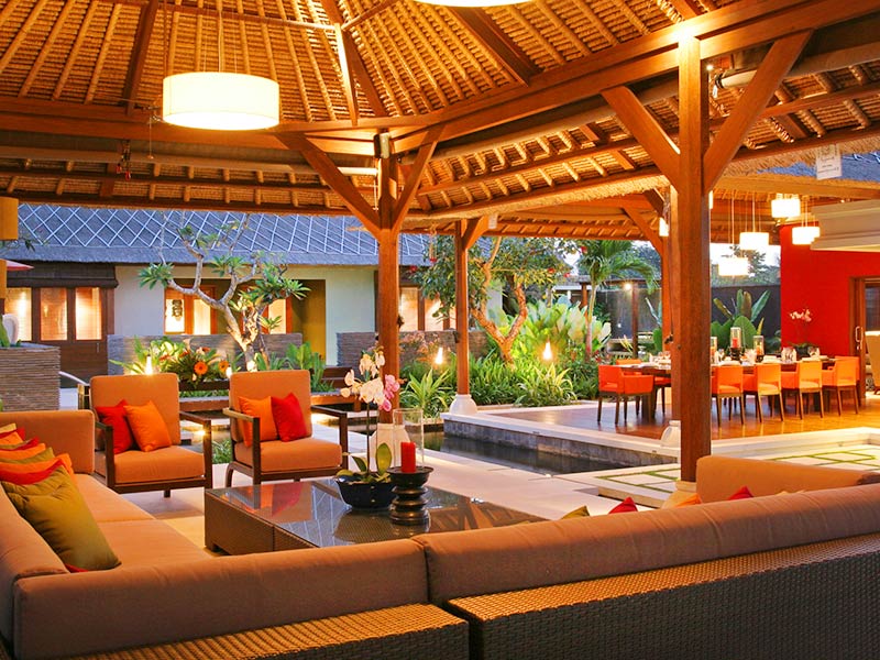 villa asta lounge area