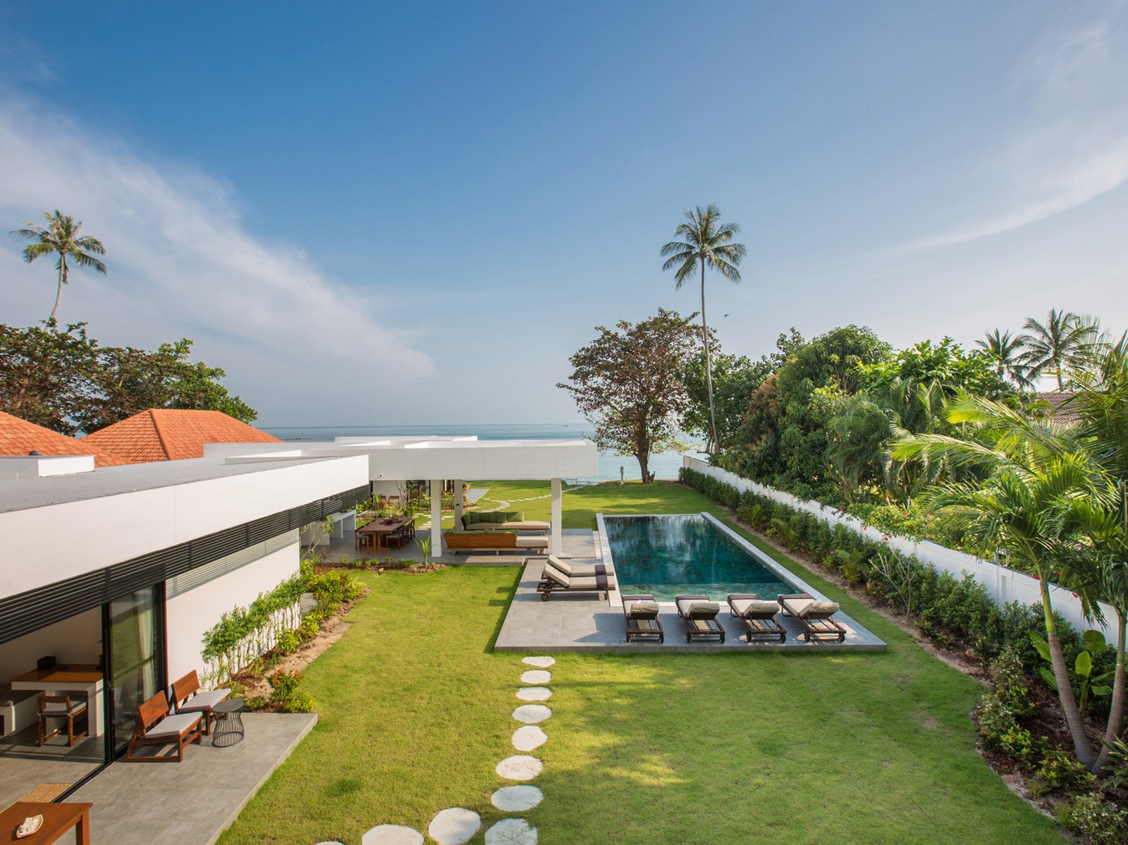 14 villa thansamaay luxurious beachfront getaway