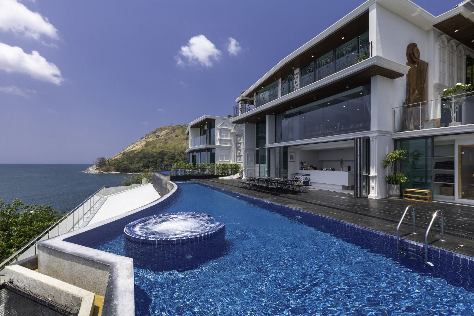 villa thousand cliff swimming pool & exterior 1