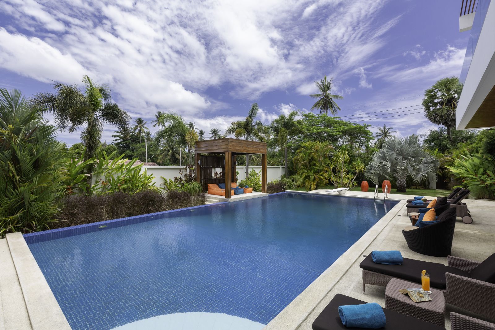 villa white skies swimming pool 3