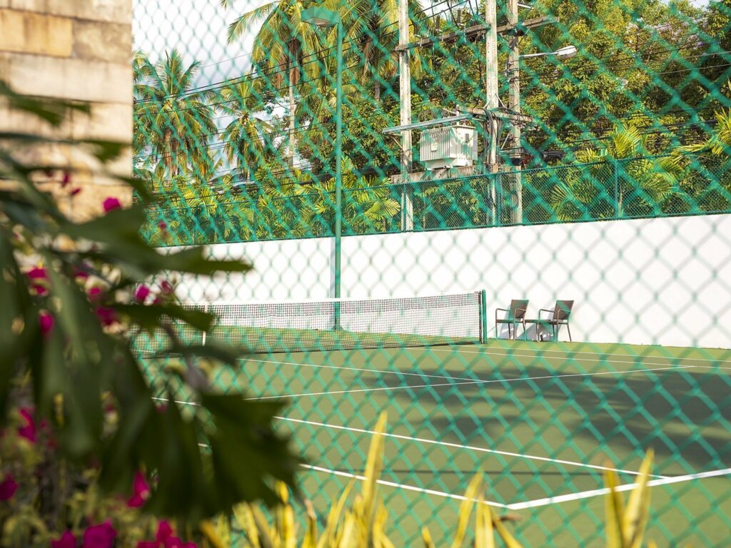 tawantok beach villas tennis court